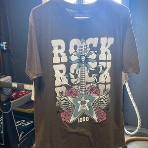 Persaya Brown Rock Graphic T-Shirt